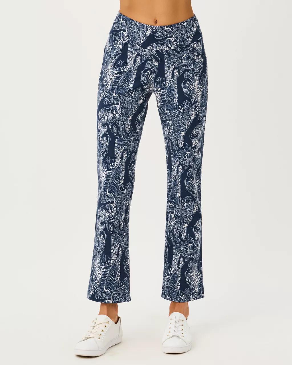 Lilly Pulitzer - UPF 50+ Luxletic 28" Corso Kick Flare Pant - Low Tide Navy