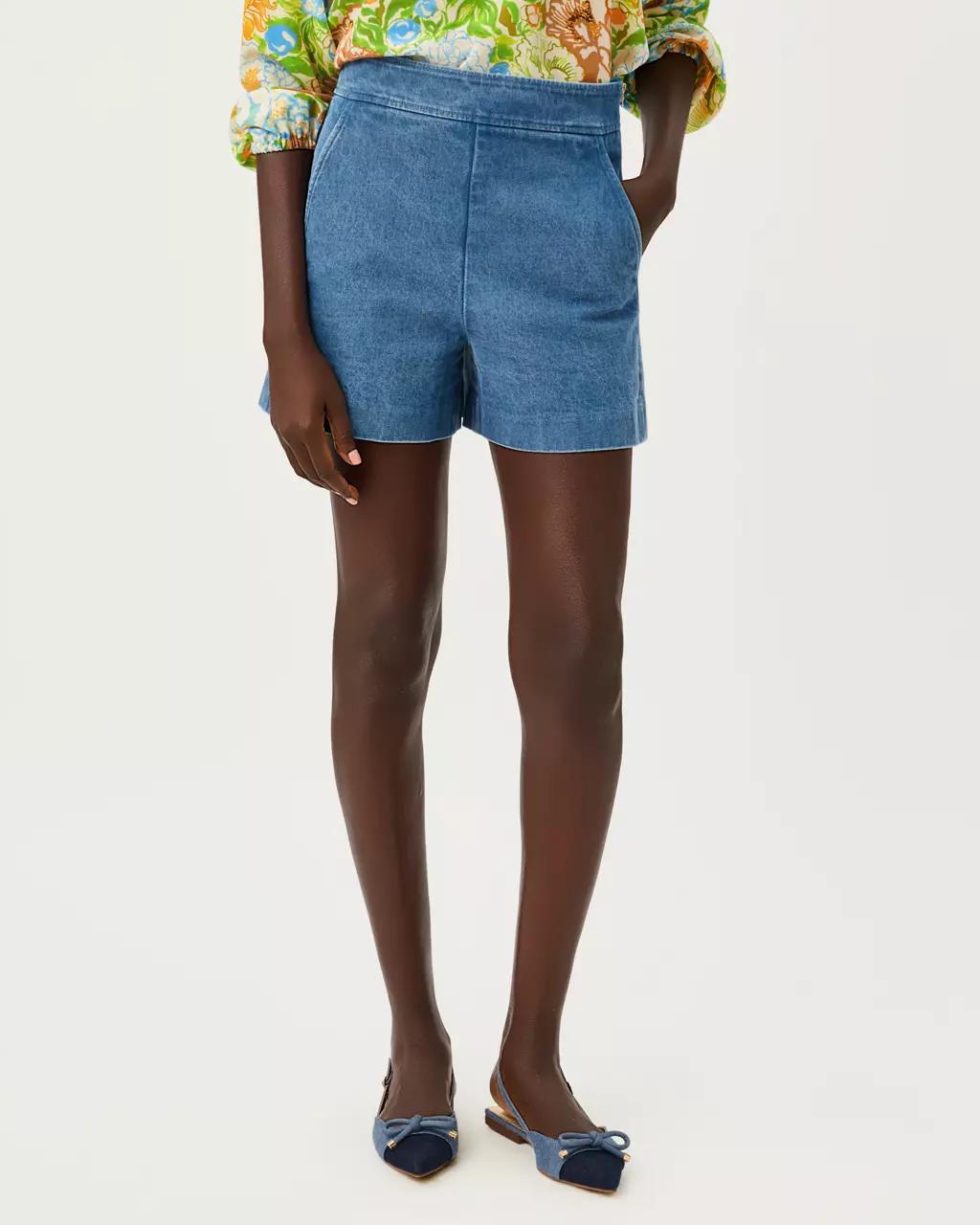 Lilly Pulitzer - 4" Sarissa Stretch Denim Short - Sympeony Wash