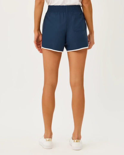 Lilly Pulitzer - UPF 50+ Luxletic 4" Backcourt Short - Low Tide Navy