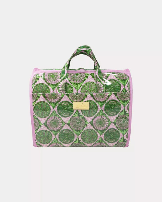 Lilly Pulitzer - Hanging Toiletry Case - Oleander Pink