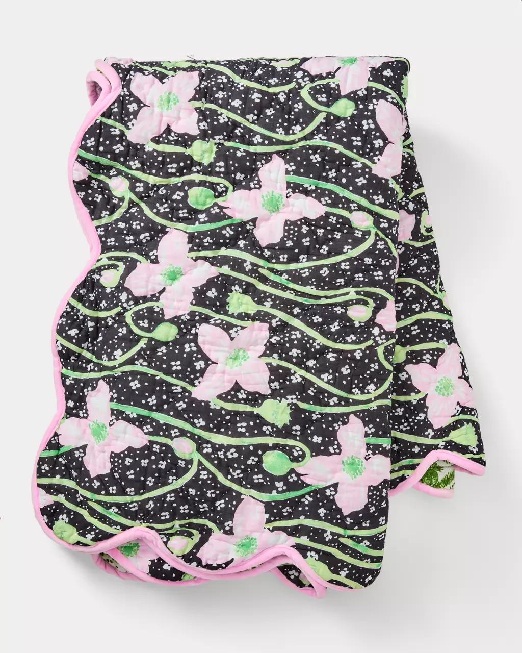 Lilly Pulitzer - Reversible Throw Blanket - Onyx
