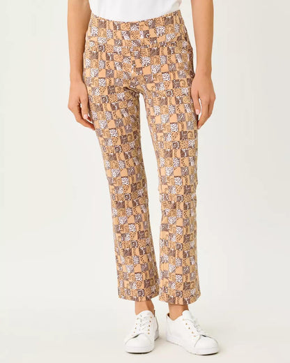 Lilly Pulitzer - UPF 50+ Luxletic 28" Corso Kick Flare Pant - Iced Latte